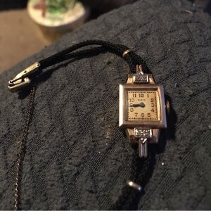 Vintage Elgin Diamond  14kt gold ladies  wrist watch.